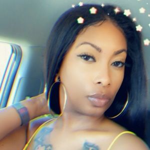 Meet your Posher, Corrine